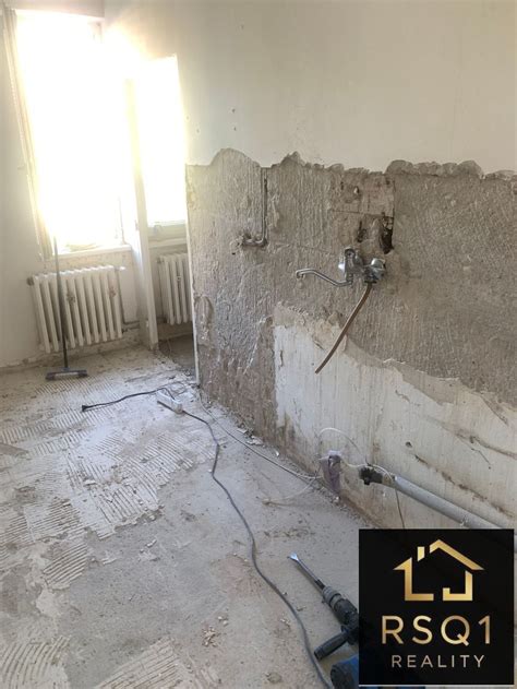 Interiér bytu pripraveného na rekonštrukciu