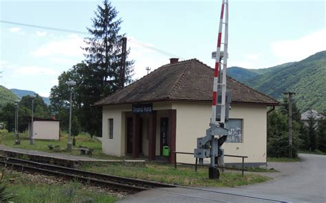 Ilustrácia prefabrikovaného železničného priecestia