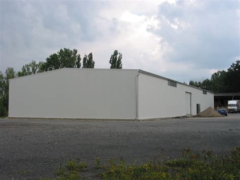 Sklad prefabrikovaných nástupných hrán