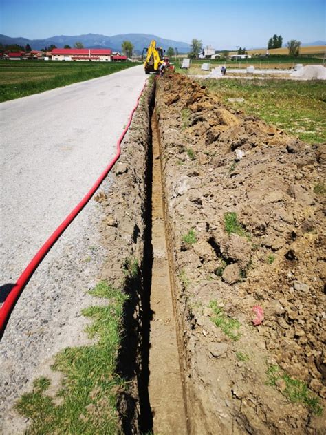 Detailný pohľad na vyvedené inžinierske siete na stavebnom pozemku