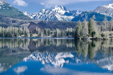 Vysoké Tatry s horskou chatou