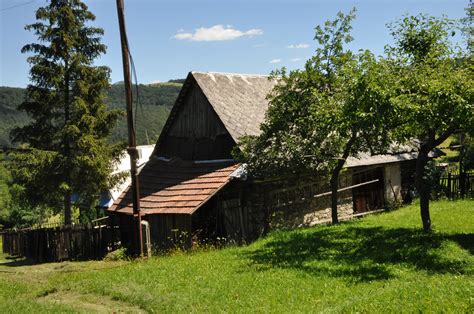 Stará hospodárska budova
