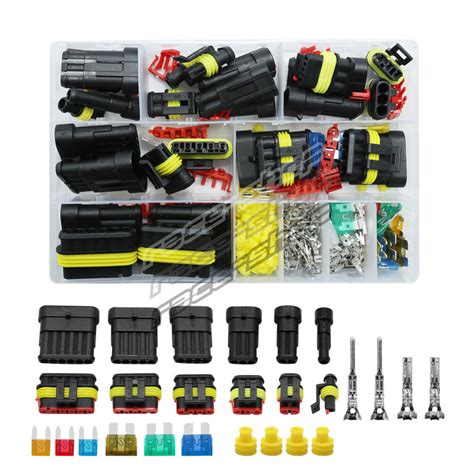 Ilustrácia rôznych typov konektorov do autozapaľovača s poistkou