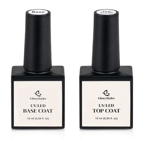 Lesklý povrch nechtov po aplikácii top coat