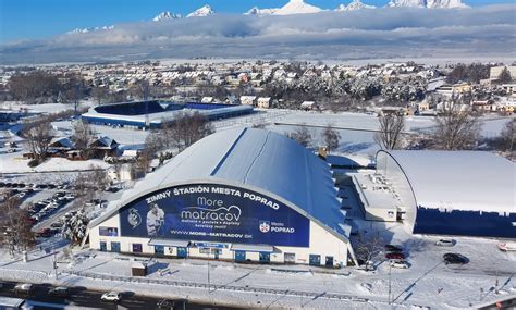 zimný štadión Poprad poškodená strecha