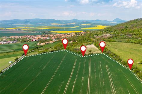 Infografika porovnávajúca prístup k údajom katastra v rôznych krajinách EÚ