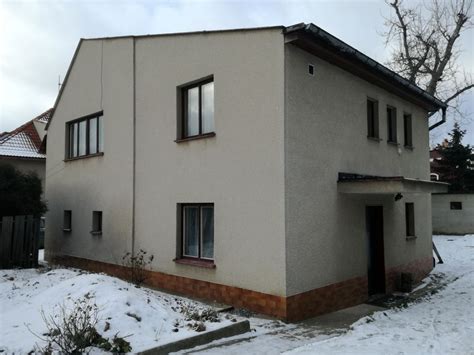 Pohľad na starý dom pred rekonštrukciou