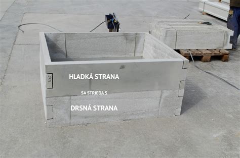 Detail montáže betónových stenových dielcov vodomernej šachty