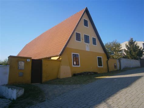 Tradičný habánsky dom vo Veľkých Levároch