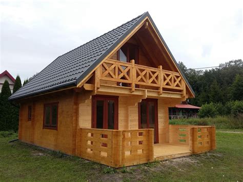 moderná drevená chata Boston s balkónom