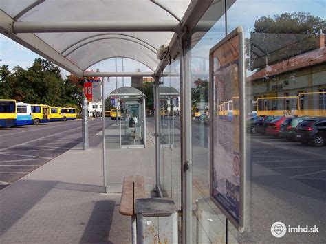 Nové prístrešky a nástupištia na autobusovej stanici v Nitre