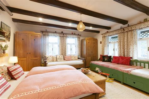 Tradičná vidiecka zástavba s gánkom