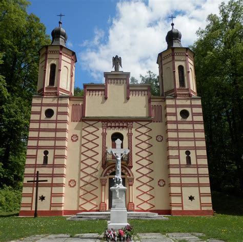 Dobová ilustrácia alebo fotografia tradičnej ľudovej architektúry v Lúčke