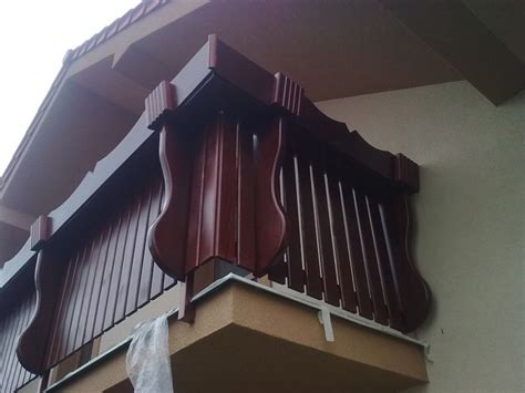 drevené zábradlie balkón
