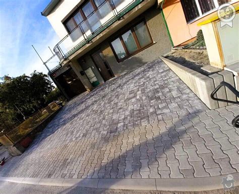 Ukážka rôznych typov dlažby pre vjazd do garáže