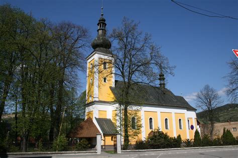 Farský kostol v Stankovanoch