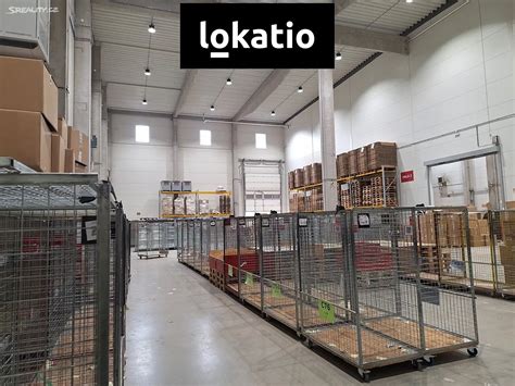 Interiér skladového kontajnera s uskladneným vybavením