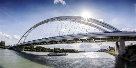 Most Apollo v Bratislave