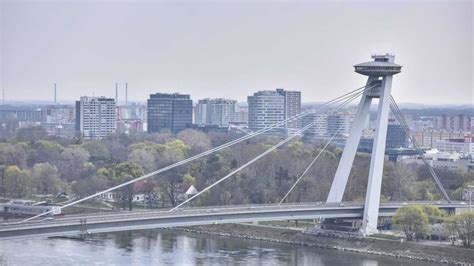 Most SNP s reštauráciou UFO