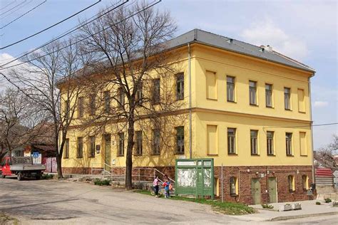 Umelecká galéria s modernou fasádou