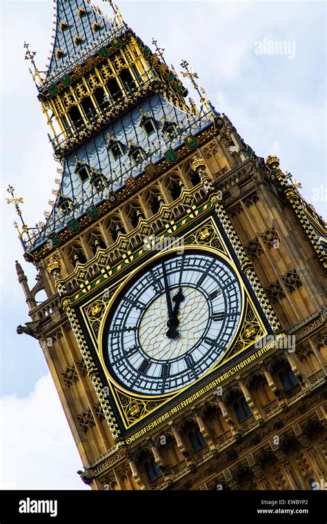 Elizabeth Tower (Big Ben) s ciferníkom