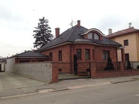 Pohľad na rodinný dom súp.č. 154 z ulice
