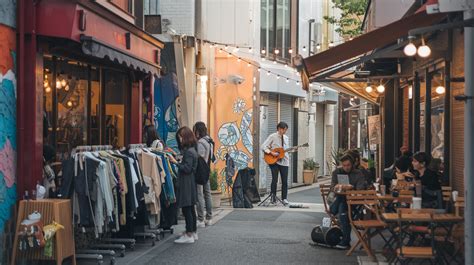Štýlová ulica Cat Street v Tokiu s módnymi kaviarňami