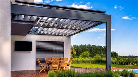 Dizajn modernej pergoly s integrovaným osvetlením