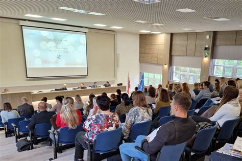 Ikony symbolizujúce digitalizáciu a modernú verejnú správu