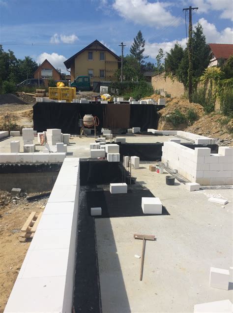 Preberanie stavby stavebným dozorom