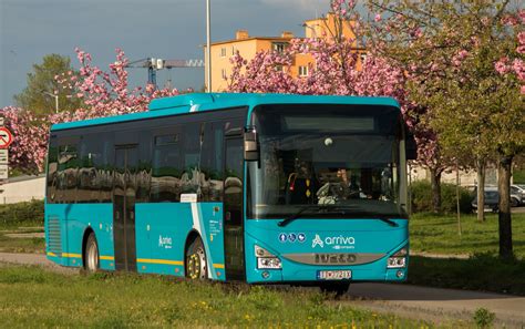 moderný autobus ARRIVA