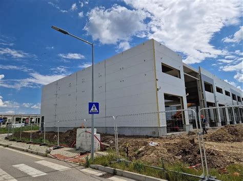 Moderný skladový areál