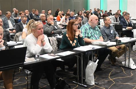 Ukážka rôznych textúr a povrchových úprav dekoratívneho kameňa