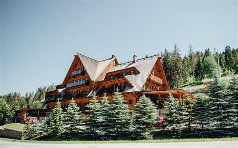 Poškodený hotel Marlene