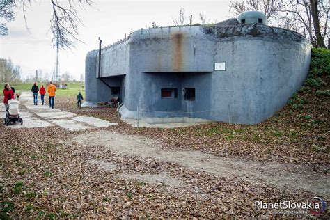 Bunkre predvojnového opevnenia pri Gajaroch