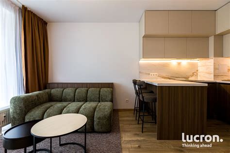 Interiér moderne zariadeného bytu v projekte Arboria