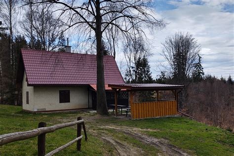Poľovnícka chata s pozemkom a strelnicou