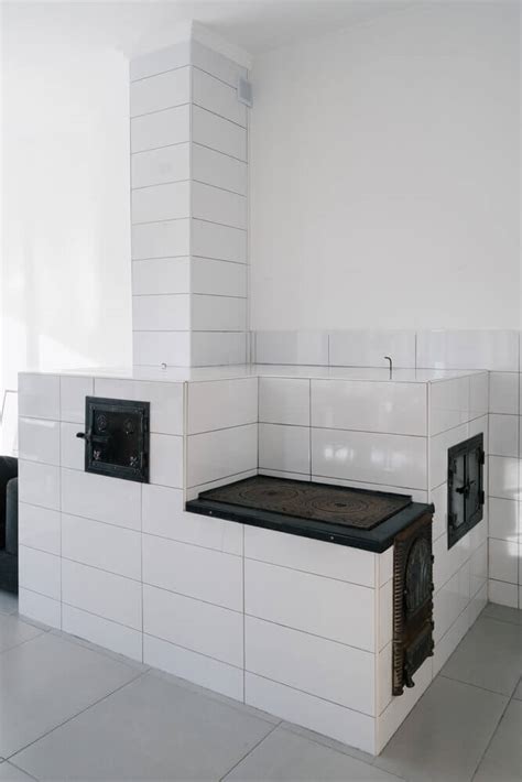 Murovaný sporák v tradičnej slovenskej kuchyni