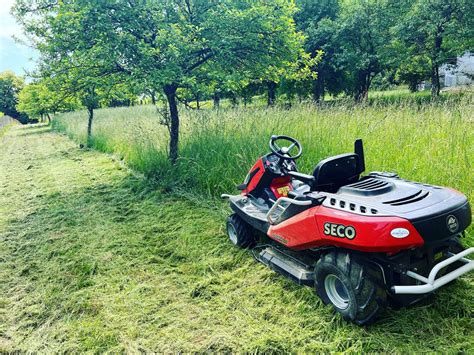 Zariadenie na mulčovanie pozemkov v akcii