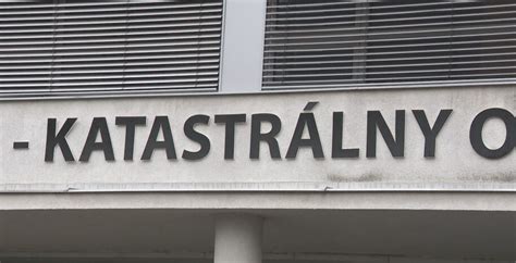Právne vzťahy k nehnuteľnostiam