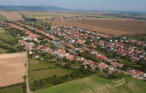 Mapa obce Ružindol a jej okolia s vyznačenou blízkosťou Trnavy