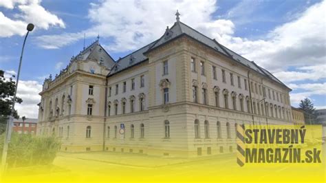 Rekonštruovaná historická budova s modernými prvkami