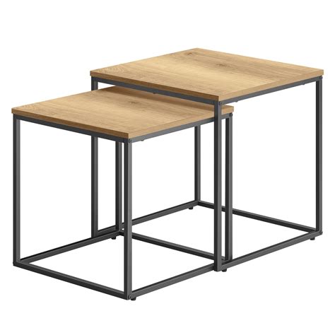 Porovnanie dvoch malých konferenčných stolíkov s jedným veľkým