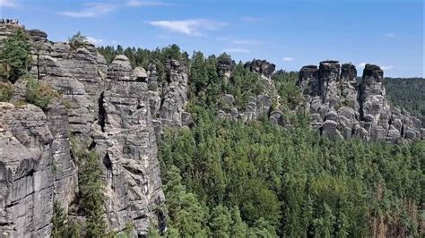 Pohľad na skalné útvary v Českosaskom Švajčiarsku