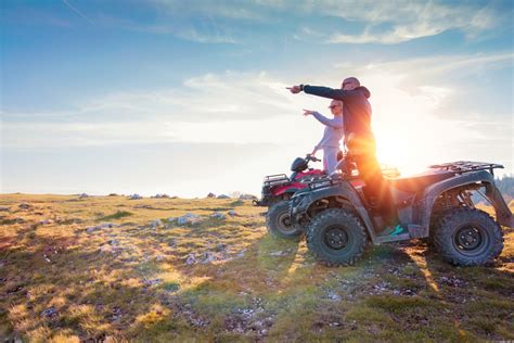 Štvorkolka jazdiaca v teréne