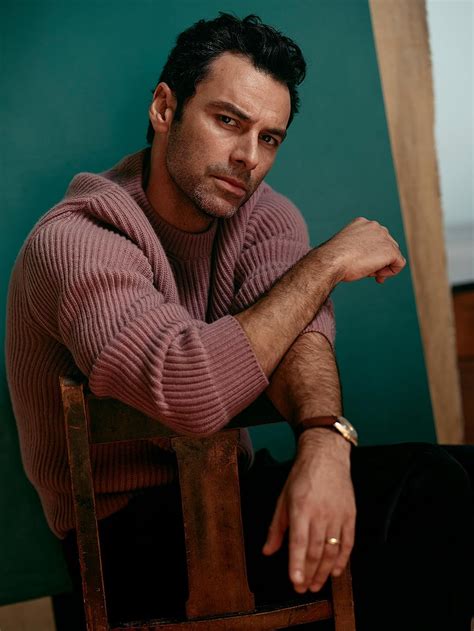 Aidan Turner v akcii