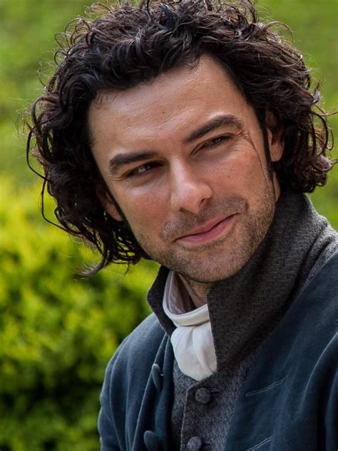 Aidan Turner ako Ross Poldark