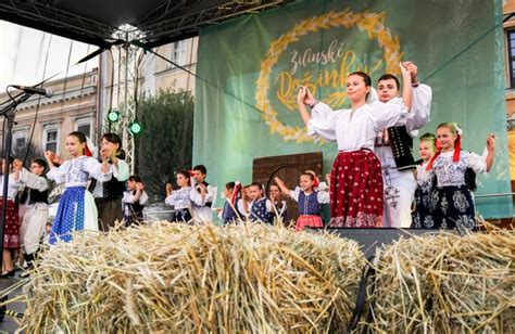 Slovanské dožinkové slávnosti