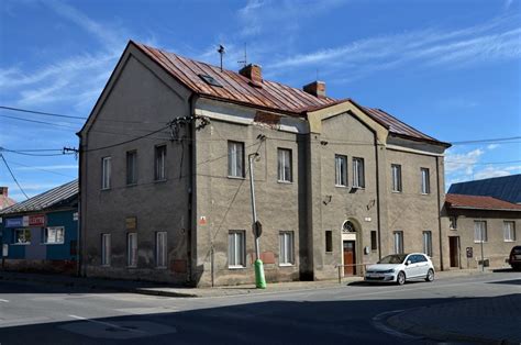 Archívna fotografia mesta Bytča s dôrazom na stavebnú infraštruktúru