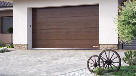 Ilustrácia rôznych typov garážových brán